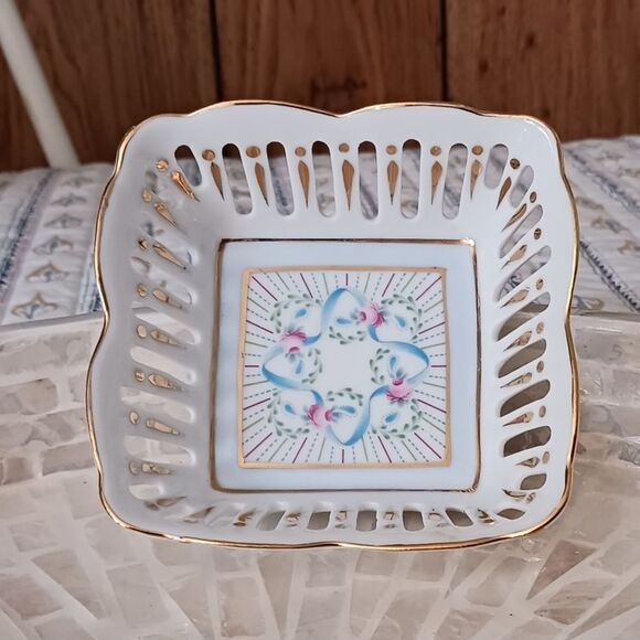 Vintage Trinkets Holder by Royal Danube - Picture 3 of 10